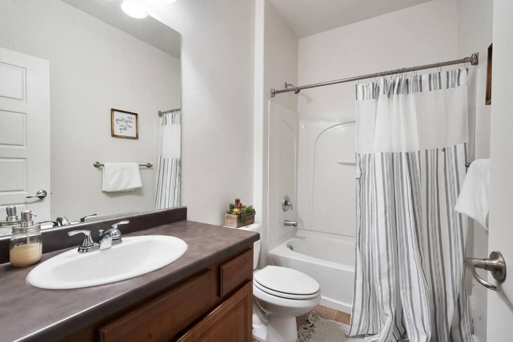 Bee Chic In Sojo W/Hot Tub+Gym+Local Ski Slopes South Jordan Zewnętrze zdjęcie